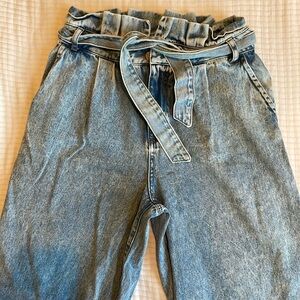 Studio F wide legged jeans, size 4